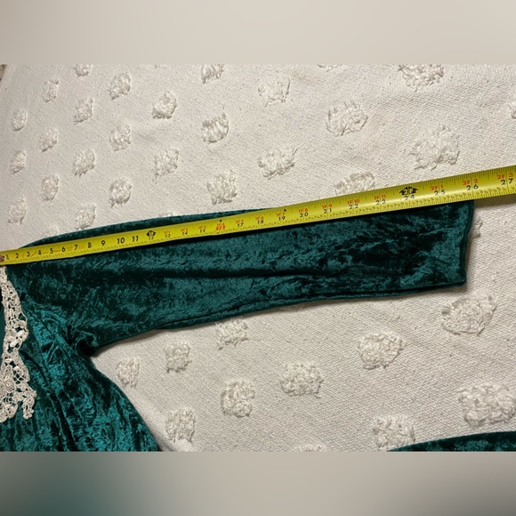 Vintage Emerald Green Crushed Velvet Long Sleeve Dress Lace Collar Size S - Picture 4 of 6